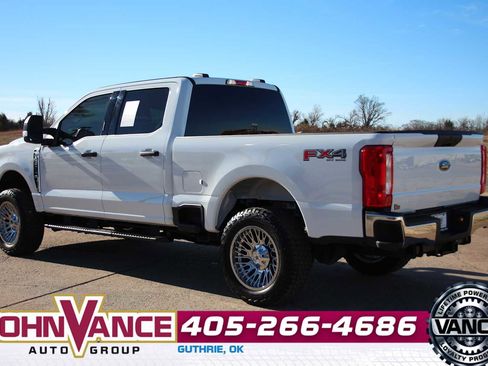 Used 2024 Ford F250 XLT w/ FX4 Off-Road Package image 7