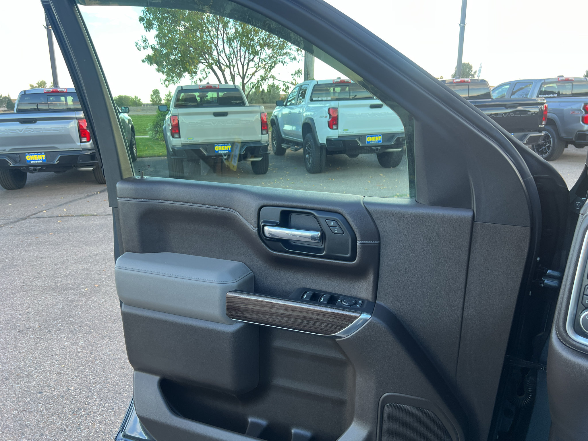 Used 2019 Chevrolet Silverado 1500 LT w/ All-Star Edition AWD/4WD image 21