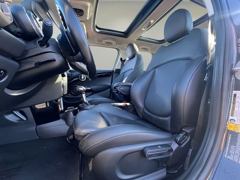 Used 2019 MINI Cooper S image 11