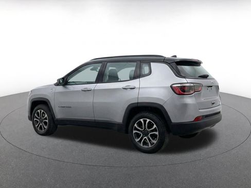 Used 2025 Jeep Compass Trailhawk AWD/4WD image 7