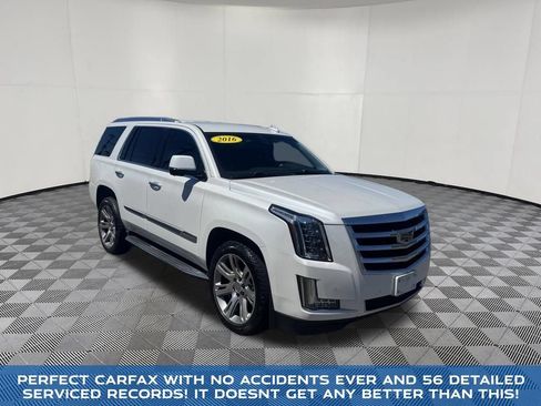 Used 2016 Cadillac Escalade 4WD image 3