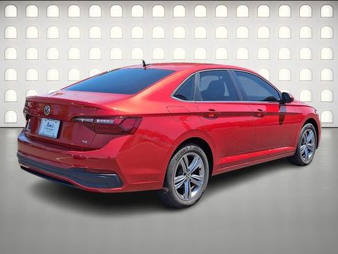 Used 2023 Volkswagen Jetta SE FWD image 7
