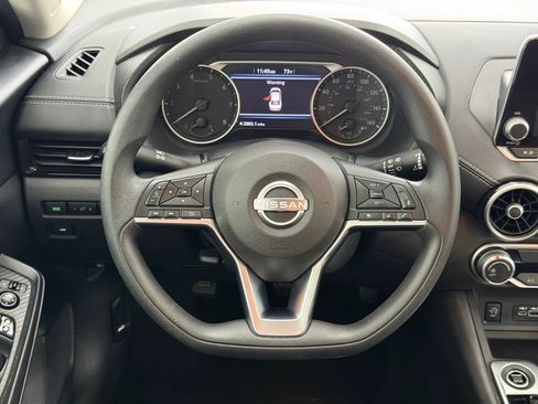 Used 2025 Nissan Sentra SV FWD image 11
