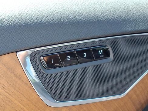Certified 2023 Volvo XC90 B6 Plus w/ Protection Package Premier AWD/4WD image 16