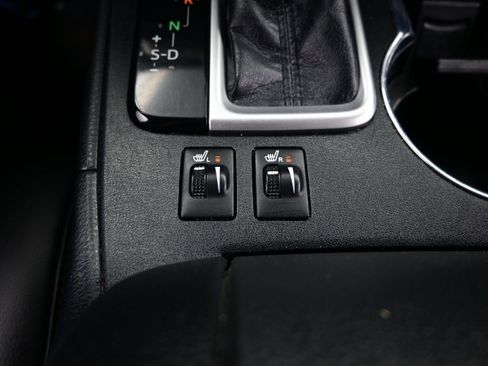 Used 2019 Toyota Highlander XLE AWD/4WD image 23