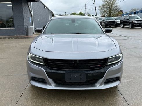 Used 2018 Dodge Charger SXT w/ Blacktop Package RWD image 18
