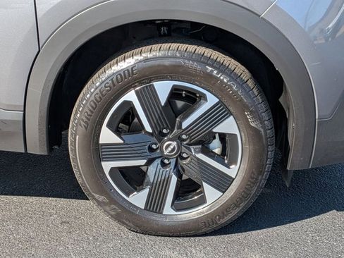 Certified 2025 Nissan Kicks SR image 10