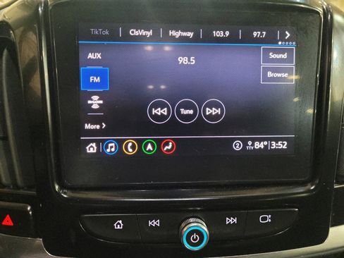 Used 2021 Chevrolet Traverse LT w/ LT Premium Package AWD/4WD image 25
