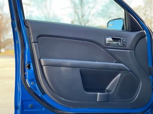 Used 2011 Ford Fusion SE image 10