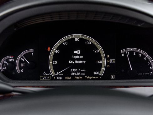 Used 2011 Mercedes-Benz S 550 image 27