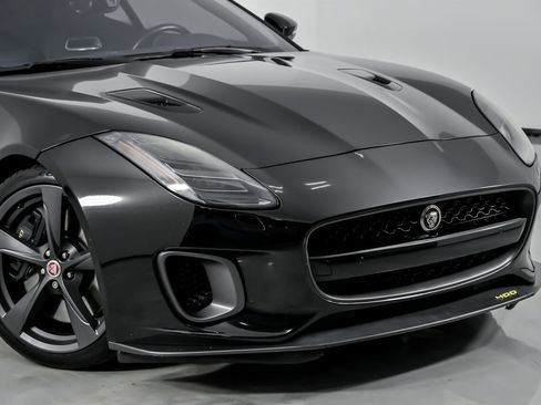 Used 2018 Jaguar F-TYPE 400 Sport image 3