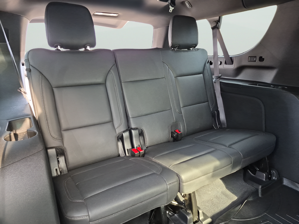 Used 2022 Chevrolet Suburban LT w/ Luxury Package AWD/4WD image 36