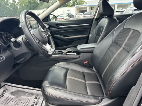 Used 2024 Nissan Altima 2.5 SR FWD image 10