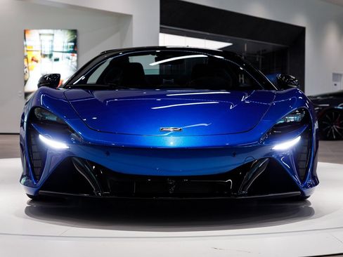 New 2026 McLaren Artura Spider RWD image 9