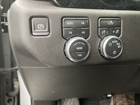 Used 2023 GMC Sierra 1500 SLE AWD/4WD image 15