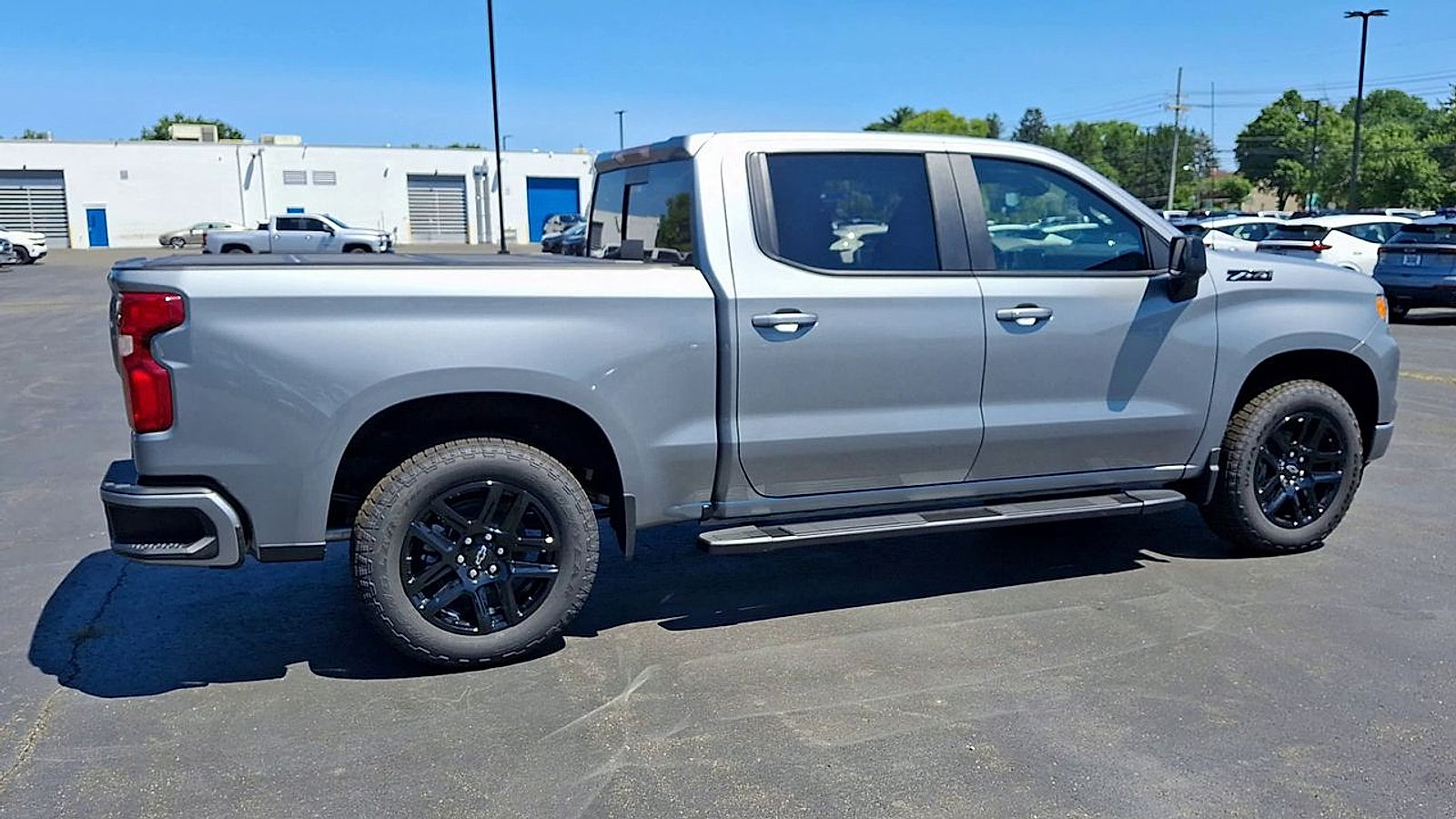 New 2026 Chevrolet Silverado 1500 RST w/ Z71 Off-Road Package AWD/4WD image 3