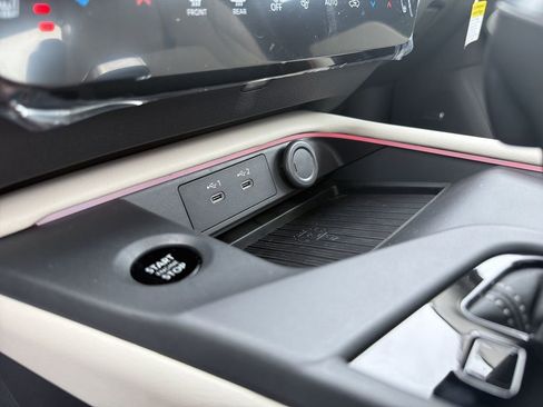 New 2026 Nissan Sentra SL w/ Floor Mat Package FWD image 26