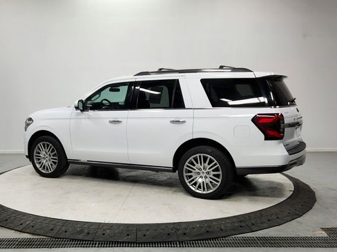 Used 2024 Ford Expedition Limited image 5