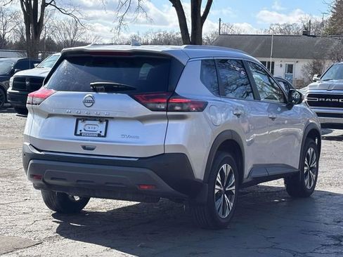 Used 2022 Nissan Rogue SV w/ SV Premium Package image 34