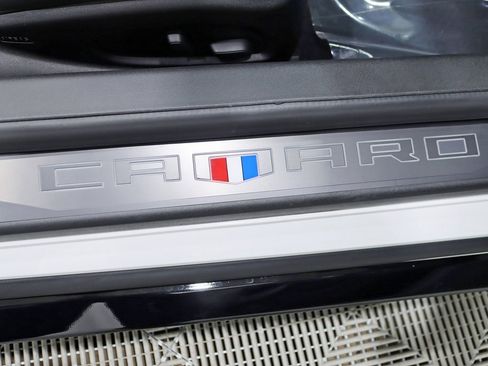 Used 2018 Chevrolet Camaro SS w/ LPO, Ground Effects Package image 16