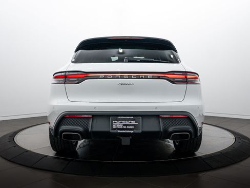 Certified 2026 Porsche Macan AWD/4WD image 6
