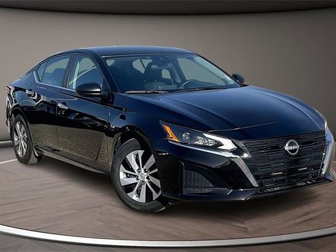 Certified 2025 Nissan Altima 2.5 S image 10