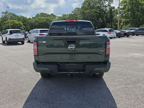 Used 2024 Nissan Frontier SV w/ SV Convenience Package RWD image 7