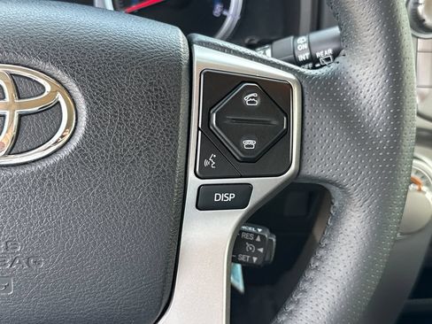Used 2016 Toyota 4Runner SR5 Premium RWD image 17