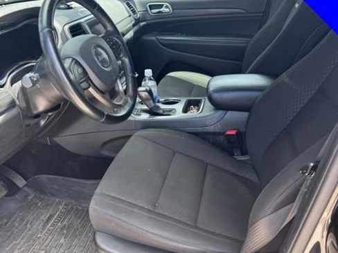 Used 2021 Jeep Grand Cherokee Freedom Edition RWD image 5