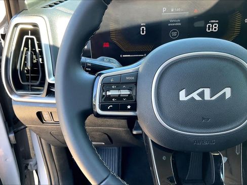 Used 2025 Kia Sorento S w/ Panoramic Sunroof Package FWD image 23