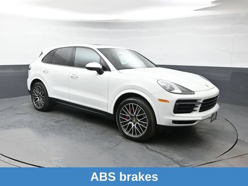 Used 2022 Porsche Cayenne AWD/4WD image 9