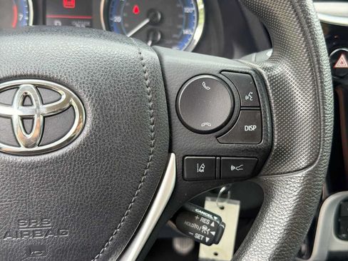 Used 2017 Toyota Corolla LE FWD image 21