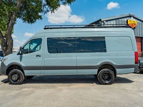 Used 2023 Mercedes-Benz Sprinter 3500 image 3