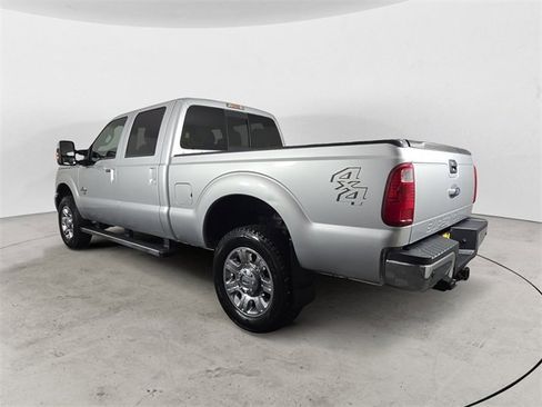 Used 2016 Ford F250 Lariat w/ Chrome Package image 3