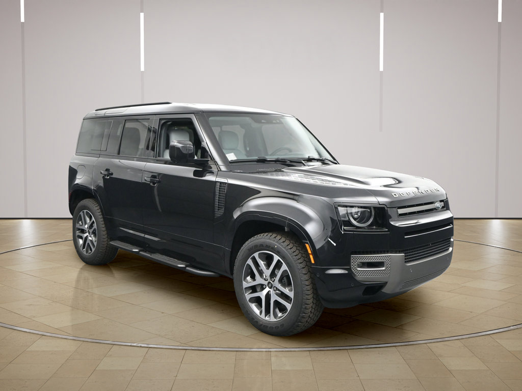Used 2025 Land Rover Defender 110 X-Dynamic SE AWD/4WD image 24