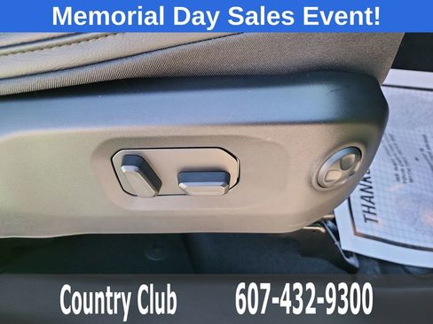 Used 2026 Jeep Gladiator Sport AWD/4WD image 32