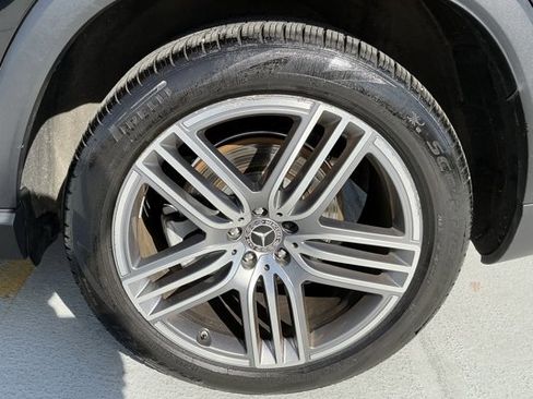 Certified 2022 Mercedes-Benz GLS 450 4MATIC image 9