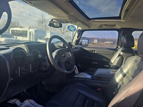Used 2005 HUMMER H2 SUT w/ Preferred Equipment Group image 12