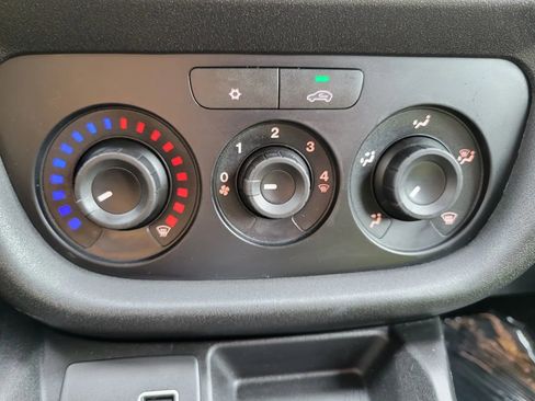 Used 2021 RAM ProMaster City Tradesman FWD image 16