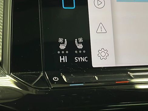 Used 2024 Volkswagen Atlas Cross Sport SEL R-Line AWD/4WD image 20