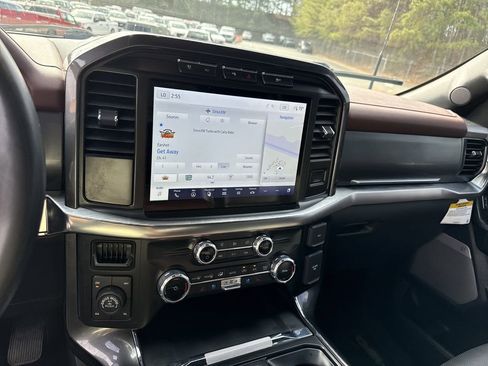 Used 2023 Ford F150 Lariat w/ Equipment Group 502A High image 26