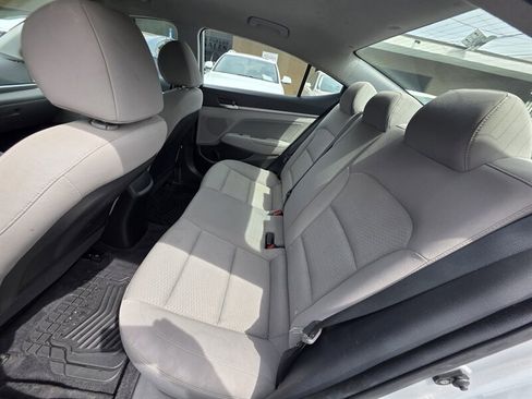 Used 2019 Hyundai Elantra SEL image 14