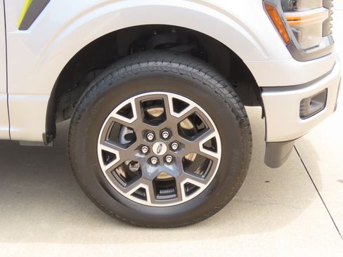 Used 2025 Ford F150 STX w/ Equipment Group 200A AWD/4WD image 9