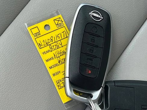 Certified 2024 Nissan Rogue SL FWD image 57