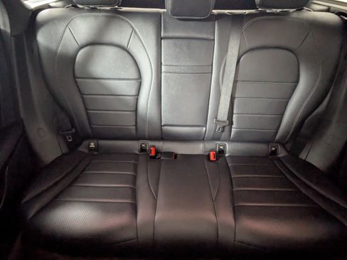 Used 2019 Mercedes-Benz GLC 300 image 12