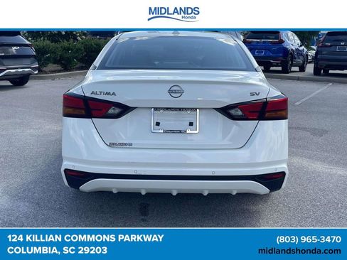 Used 2024 Nissan Altima 2.5 SV FWD image 5