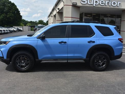 Used 2023 Honda Pilot TrailSport image 10