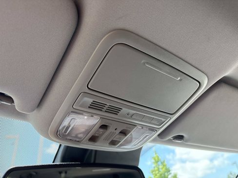 Used 2018 Honda Pilot Touring image 27