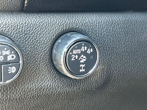 Used 2021 Chevrolet Colorado ZR2 w/ ZR2 Midnight Special Edition image 18