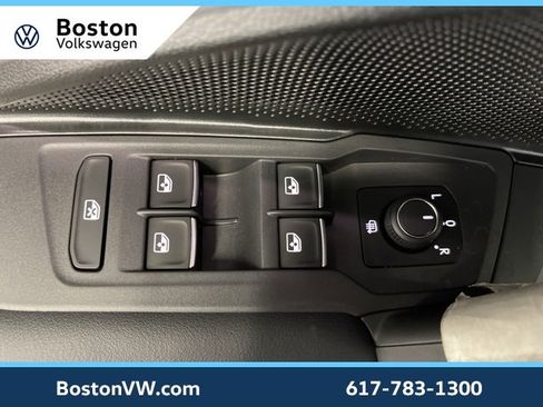 New 2026 Volkswagen Tiguan SE image 28